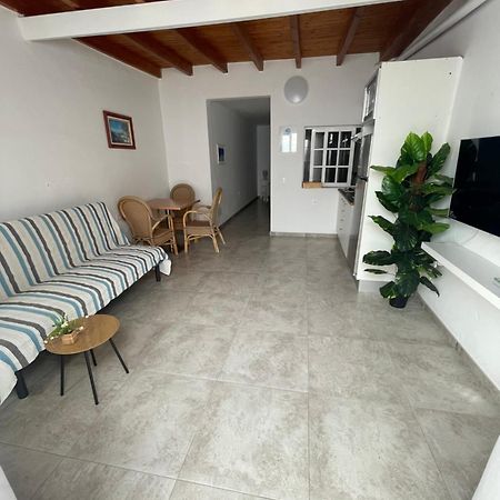 Apartamentos Elena Lajares Bagian luar foto