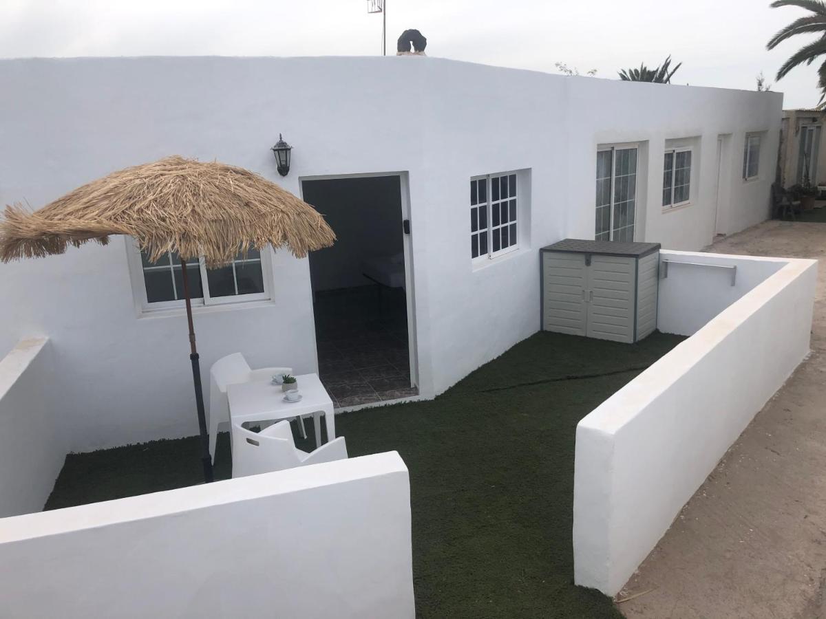 Apartamentos Elena Lajares Bagian luar foto