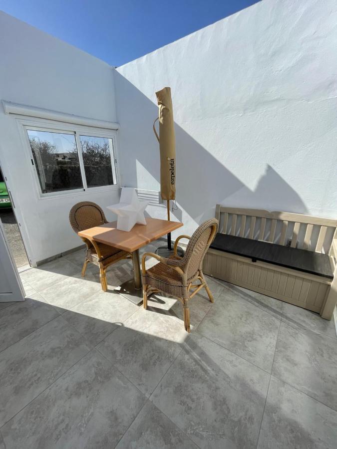 Apartamentos Elena Lajares Bagian luar foto