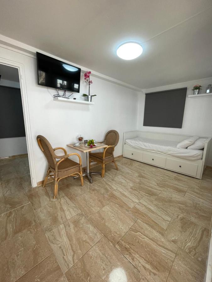 Apartamentos Elena Lajares Bagian luar foto